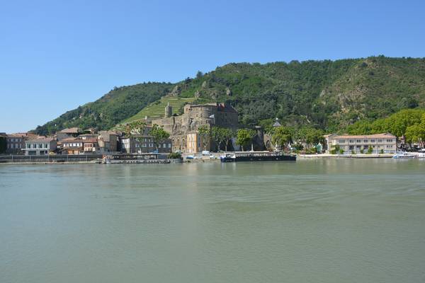Château de Tournon vue depuis Tain l'Hermitage